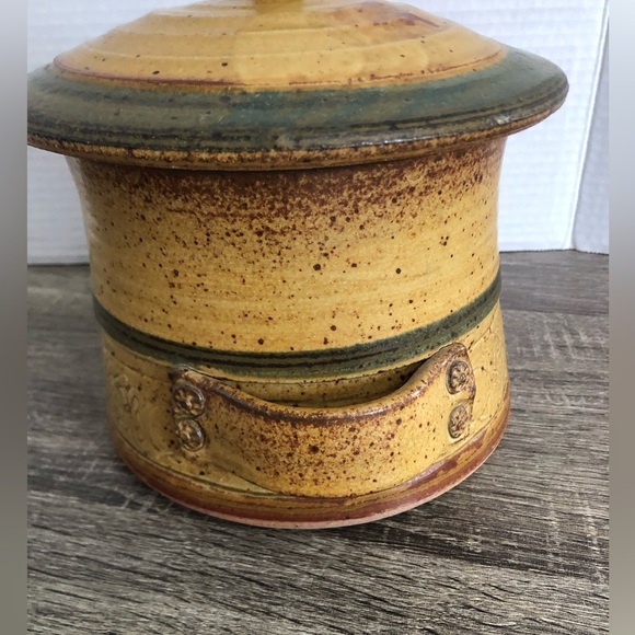 Hand-thrown Pottery Canister with Lid - Picture 3 of 16